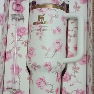 STANLEY X LOVESHACKFANCY QUENCHER / 40 OZ Ribbon Rosa